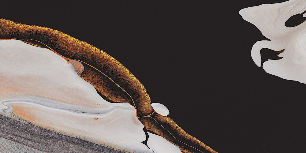 moon_baño_azulejos_grises_decorados_exterior_ducha